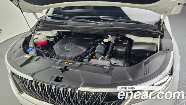 Kia Carnival 2023 — Photo 27/30