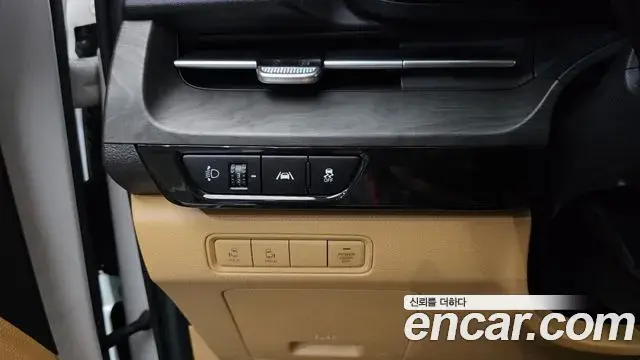 Kia Carnival 2023 — Photo 23/30