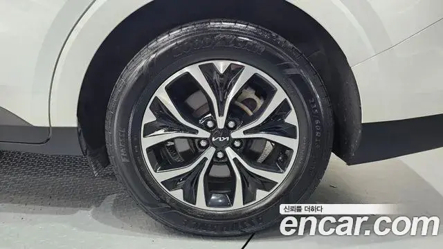 Kia Carnival 2023 — Photo 1/30