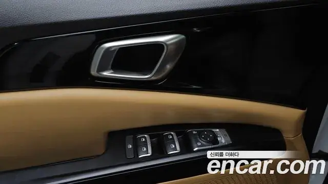 Kia Carnival 2023 — Photo 12/30