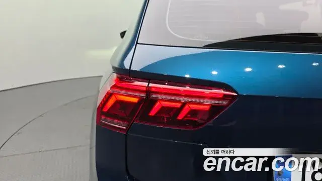 Volkswagen Tiguan 2023 — ფოტო 33/33