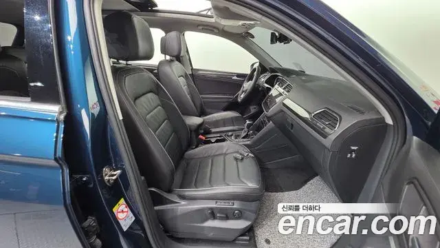 Volkswagen Tiguan 2023 — ფოტო 26/33