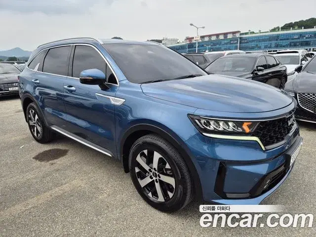 Kia Sorento 2023 — ფოტო 17/20