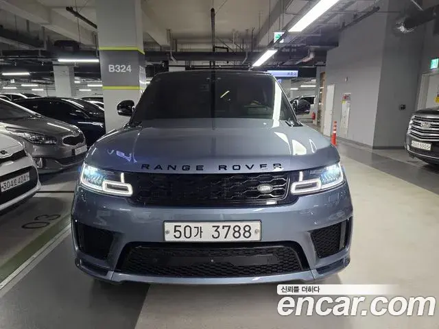 Land Rover Range Rover Sport 2018 — ფოტო 2/20