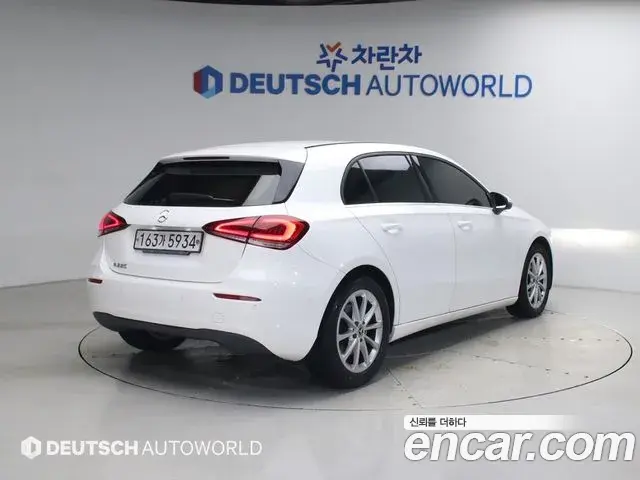 Mercedes-Benz A-Class 2019 — ფოტო 10/20