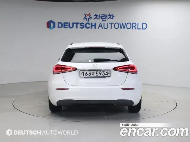 Mercedes-Benz A-Class 2019 — ფოტო 12/20