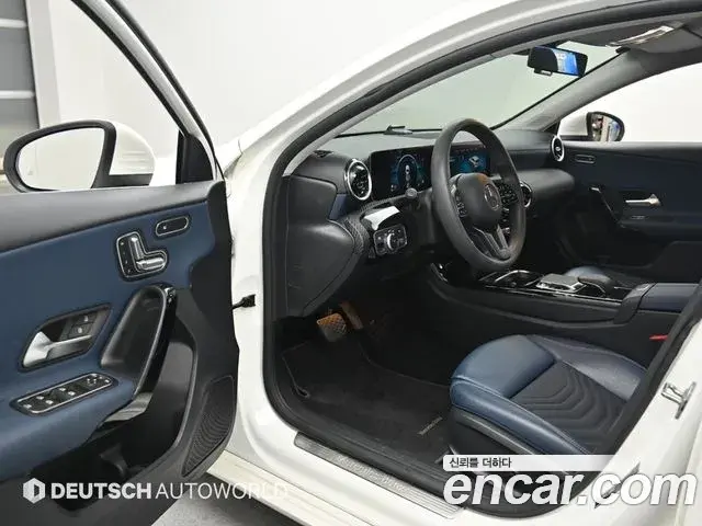 Mercedes-Benz A-Class 2019 — ფოტო 13/20