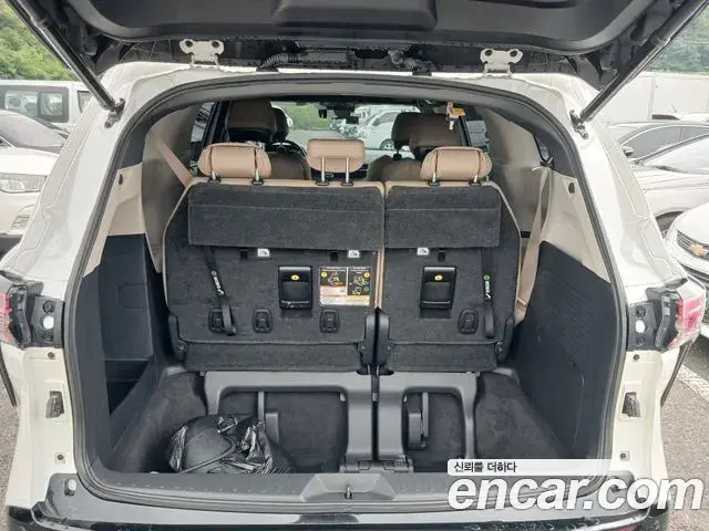 Toyota Sienna 2021 — Şəkil 9/12