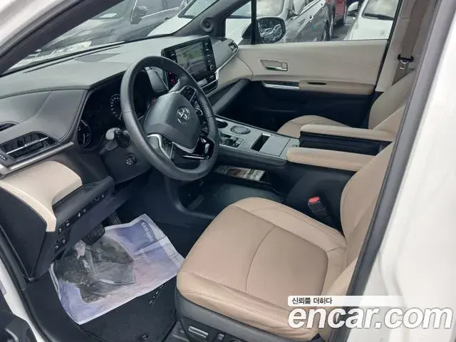 Toyota Sienna 2021 — Şəkil 5/12