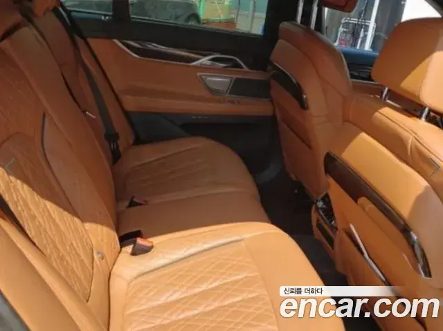 BMW 7 Series 2020 — Photo 8/14