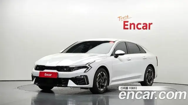 Kia K5 2025 — Photo 16/31