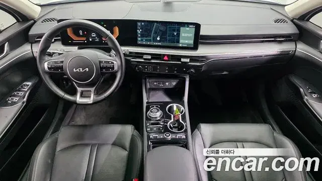 Kia K5 2025 — Photo 11/31