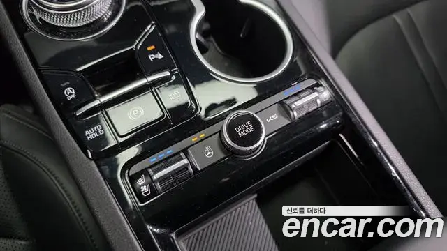Kia K5 2025 — Photo 8/31
