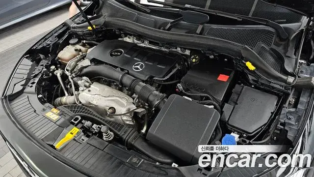 Mercedes-Benz GLA-Class 2021 — ფოტო 11/32
