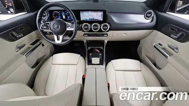 Mercedes-Benz GLA-Class 2021 — ფოტო 30/32