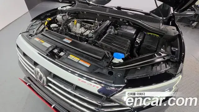 Volkswagen Jetta 2021 — ფოტო 15/35