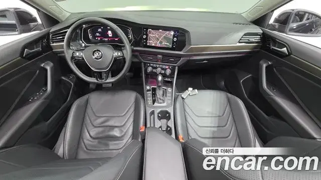 Volkswagen Jetta 2021 — ფოტო 30/35