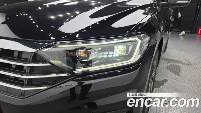 Volkswagen Jetta 2021 — ფოტო 3/35