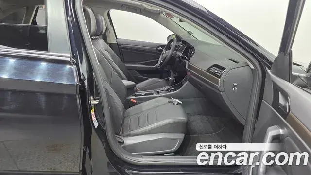 Volkswagen Jetta 2021 — ფოტო 34/35