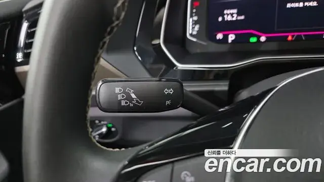 Volkswagen Jetta 2021 — ფოტო 28/35