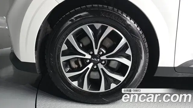 Kia Carnival 2022 — Şəkil 12/20