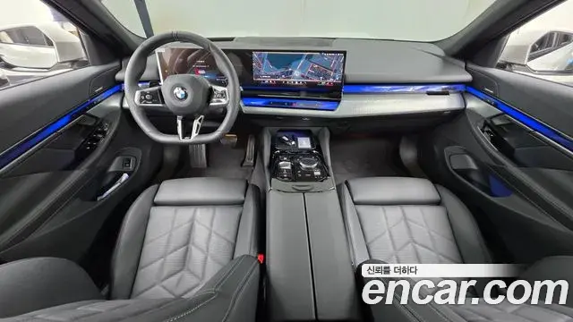 BMW 5 Series 2025 — Фото 10/20