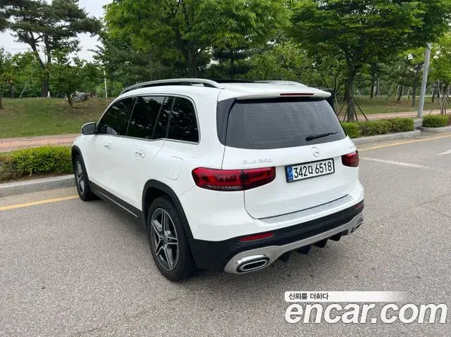 Mercedes-Benz GLB-Class 2020 — Фото 3/20