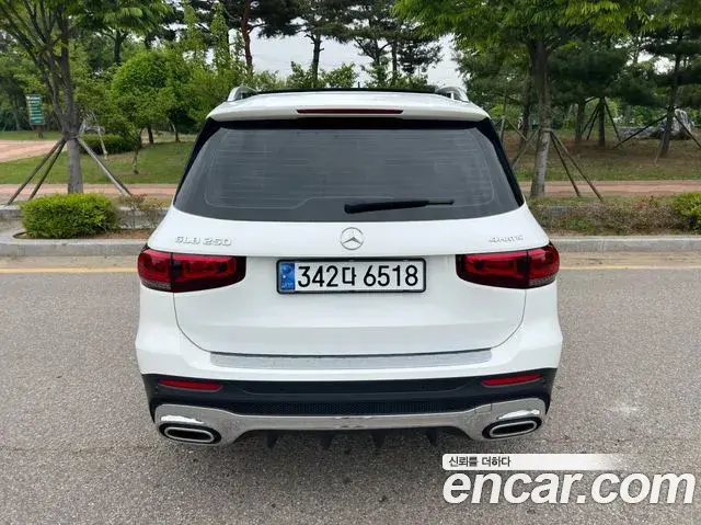 Mercedes-Benz GLB-Class 2020 — Фото 4/20