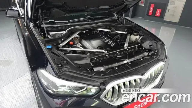 BMW X6 2020 — ფოტო 12/20
