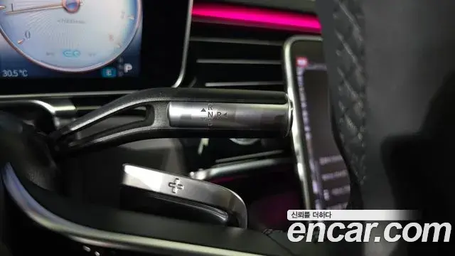 Mercedes-Benz S-Class 2022 — ფოტო 15/20