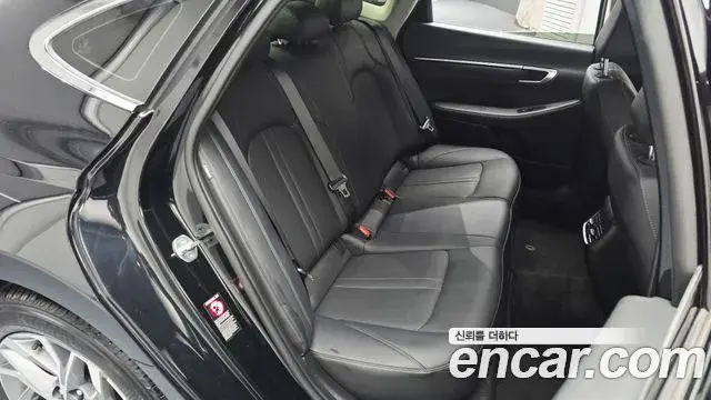 Hyundai Sonata Hybrid 2022 — Şəkil 26/30