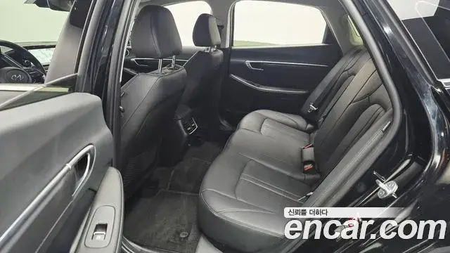 Hyundai Sonata Hybrid 2022 — Şəkil 22/30