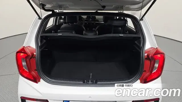 Kia Morning Urban 2023 — Şəkil 26/30