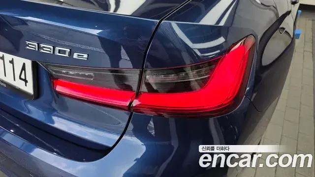 BMW 3 Series 2021 — Şəkil 23/32