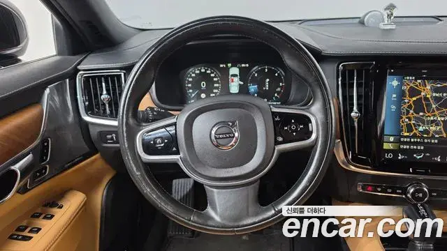 Volvo S90 2018 — Photo 4/20
