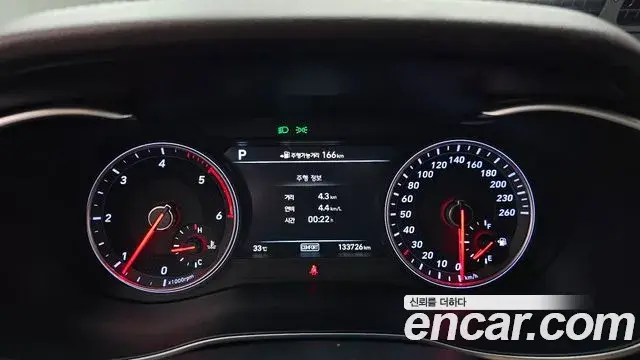 Genesis G70 2019 — Photo 15/32