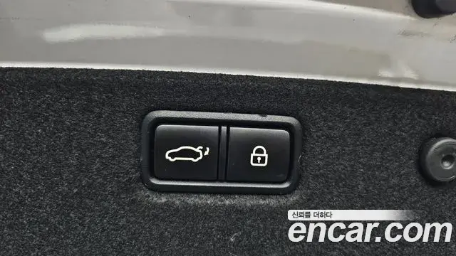 Genesis G70 2019 — Photo 1/32