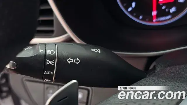 Genesis G70 2019 — Photo 17/32