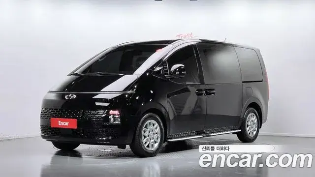 Hyundai Staria 2023 — Photo 24/30