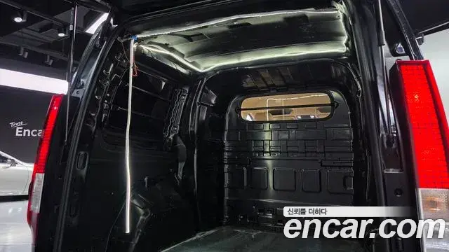 Hyundai Staria 2023 — Photo 11/30