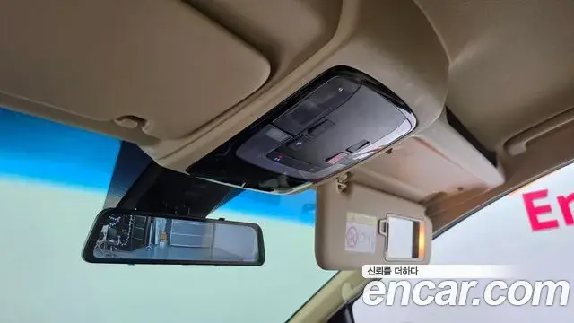 Hyundai Staria 2023 — Photo 29/30