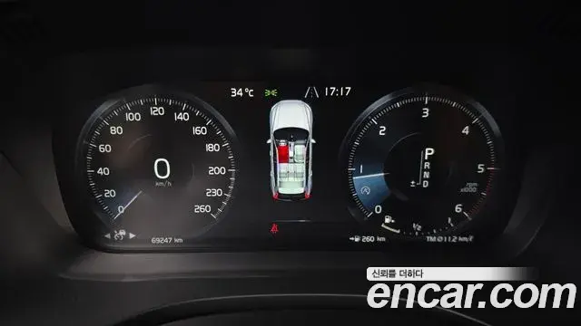 Volvo XC60 2018 — Фото 8/20