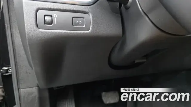 Volvo XC60 2018 — Şəkil 16/34
