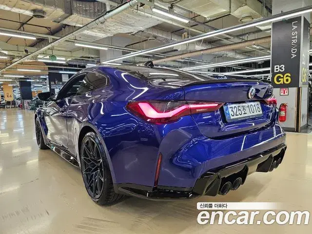 BMW M4 2022 — ფოტო 19/20