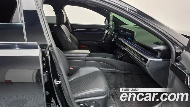 Hyundai Grandeur Hybrid 2022 — Photo 13/36