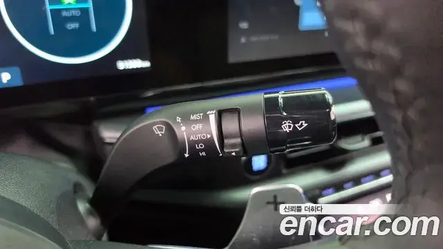 Hyundai Grandeur Hybrid 2022 — Photo 8/36
