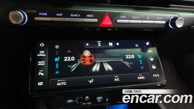 Hyundai Grandeur Hybrid 2022 — Photo 7/36