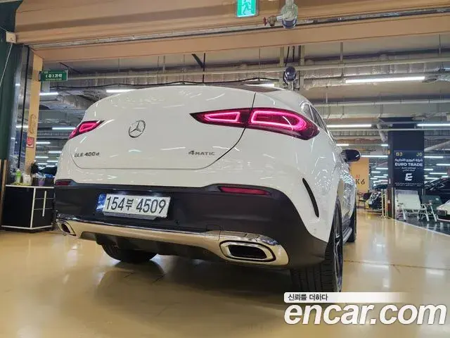 Mercedes-Benz GLE-Class 2021 — Фото 19/20