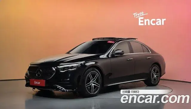 Mercedes-Benz E-Class 2024 — Фото 1/20