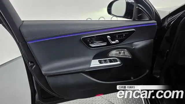 Mercedes-Benz E-Class 2024 — ფოტო 4/33